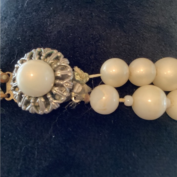 Vintage Two Strand Pearl Necklace - Picture 5 of 14